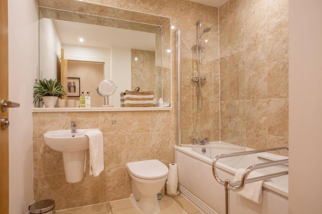 1 Bedroom Flat In The Heart Of Merchant City Glasgow Exteriör bild